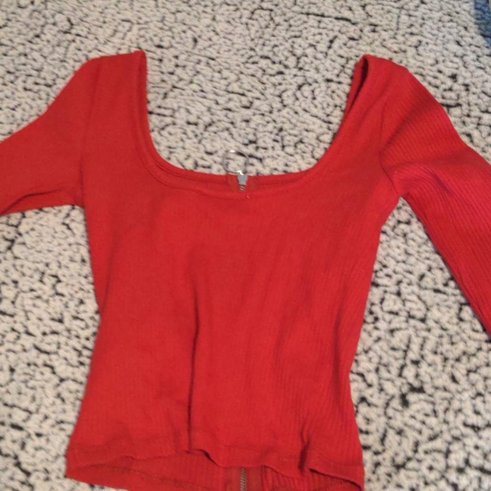 Top - Picture 3 of 3